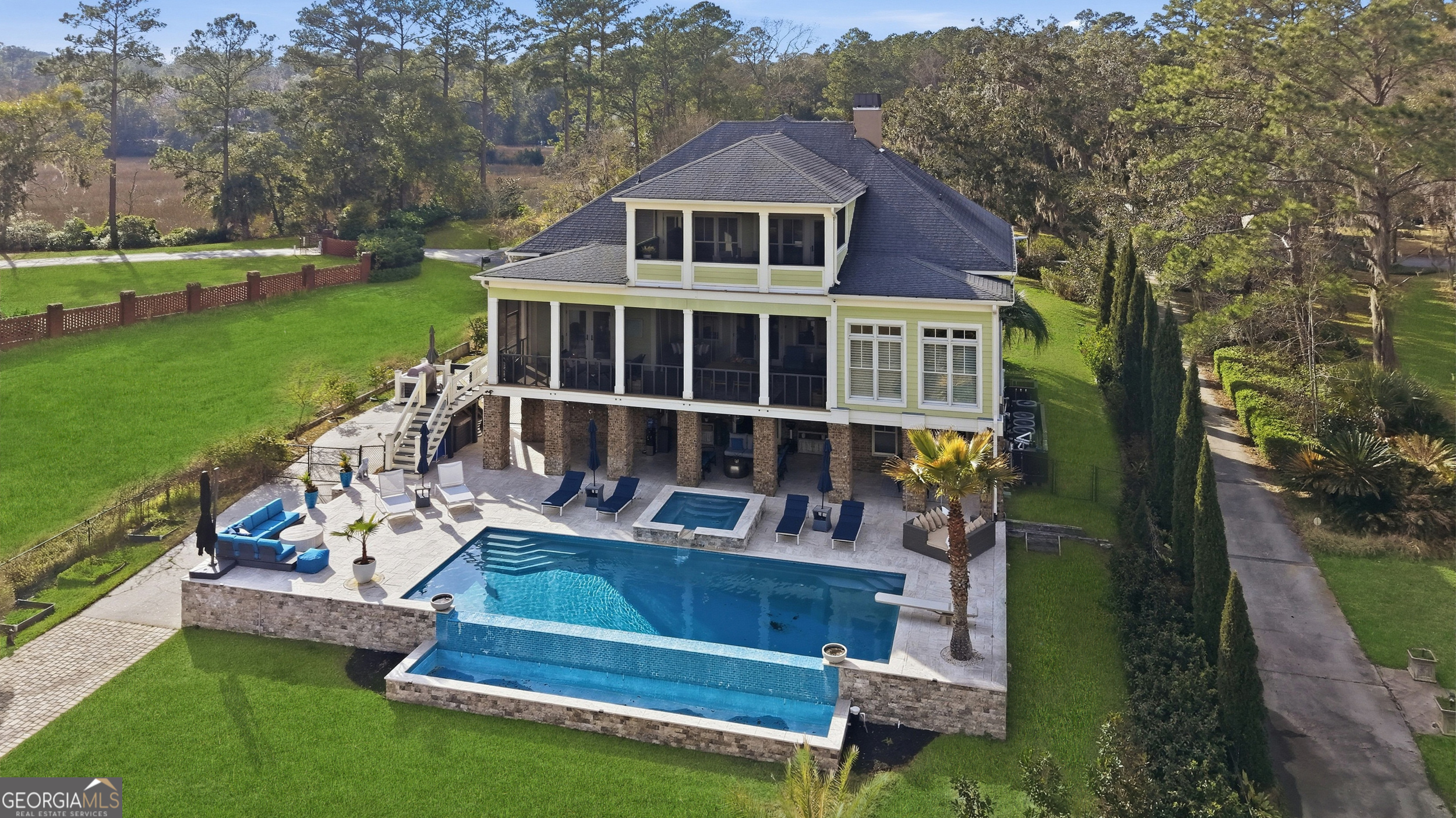 277 Catherine View Richmond Hill GA 31324