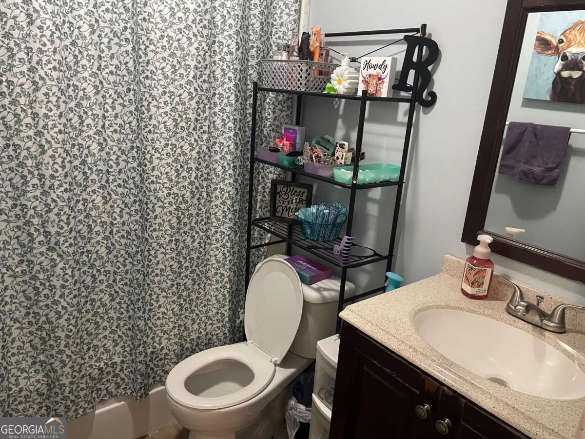5041 Highway 169 Glennville GA 30427