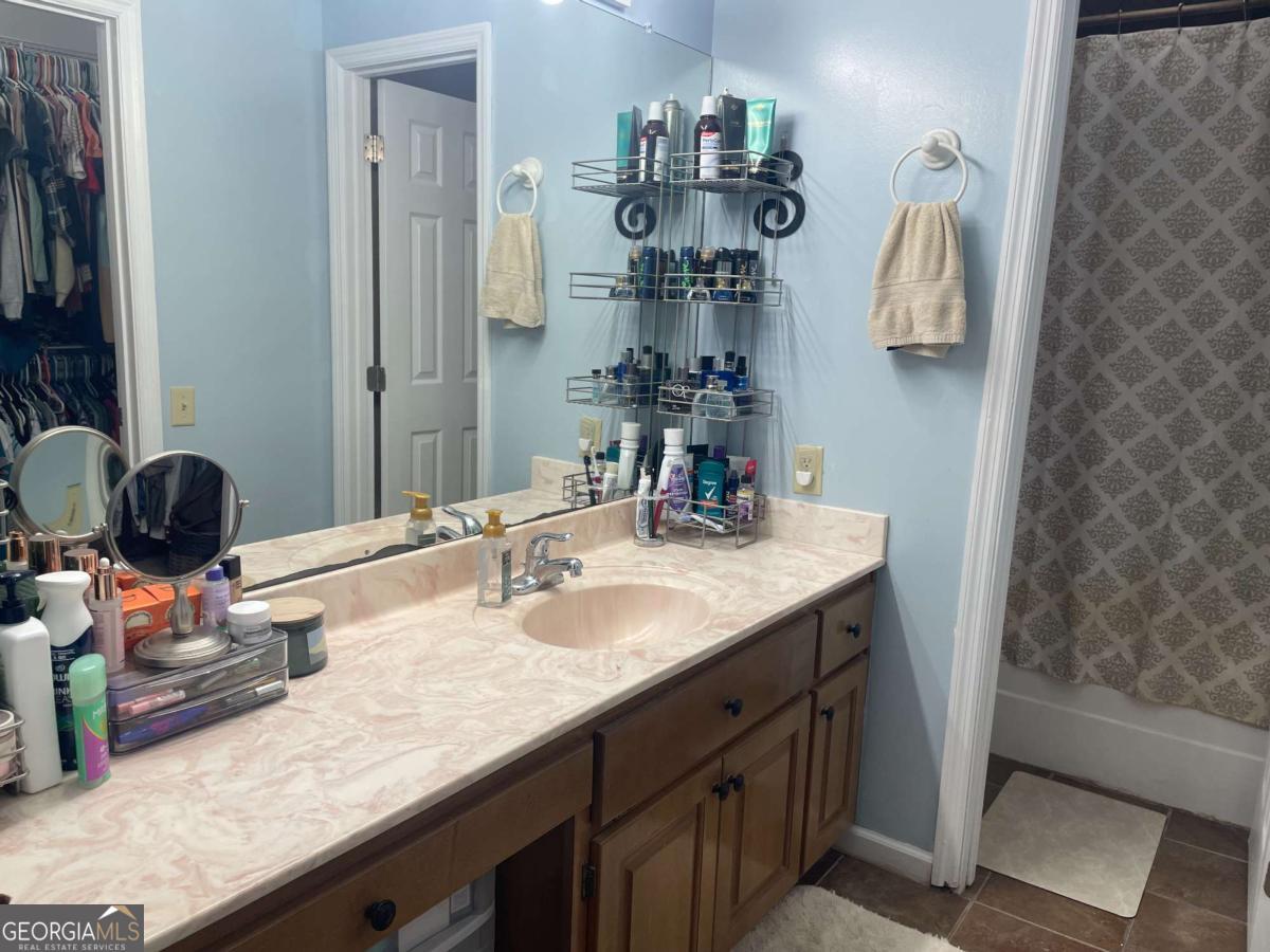 5041 Highway 169 Glennville GA 30427