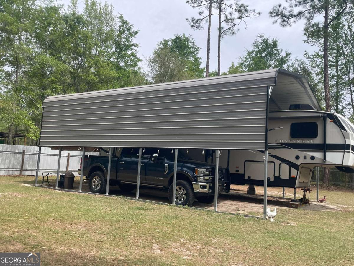 5041 Highway 169 Glennville GA 30427