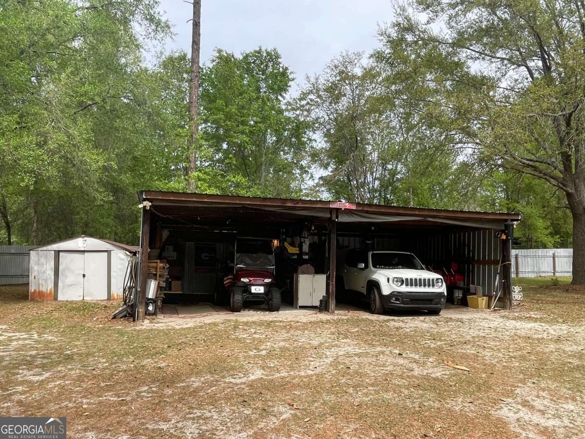 5041 Highway 169 Glennville GA 30427
