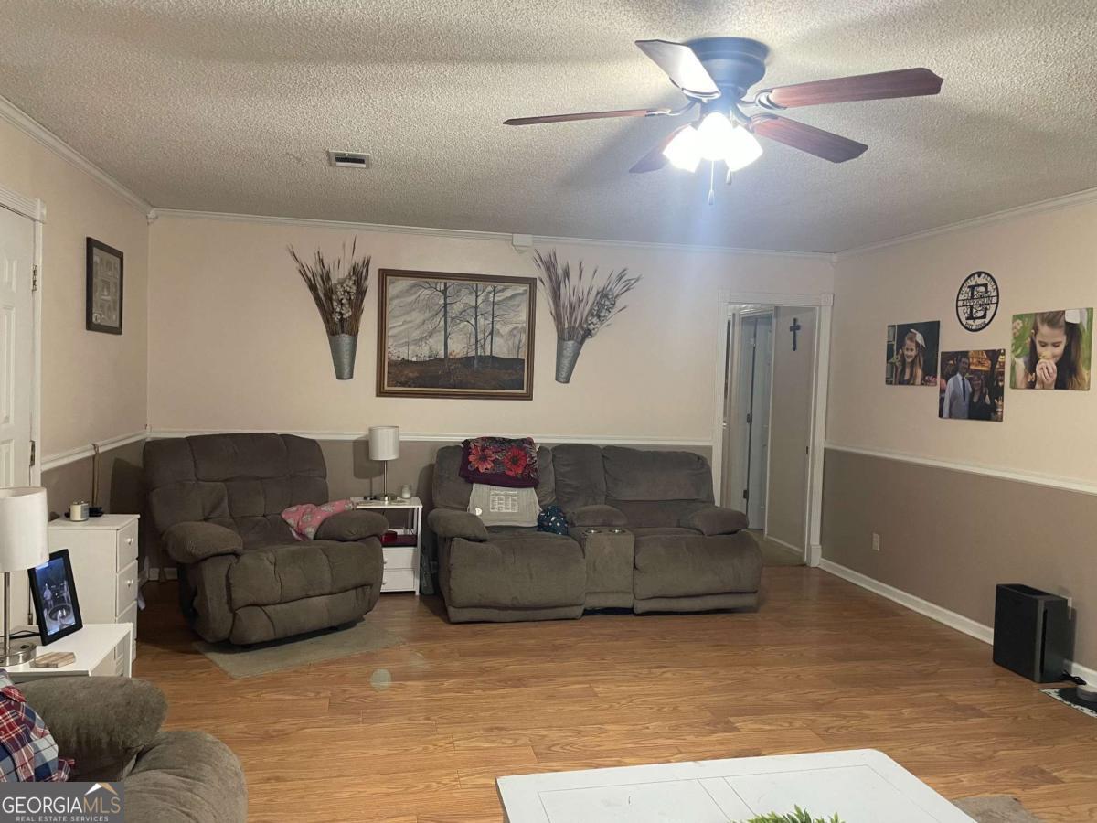 5041 Highway 169 Glennville GA 30427