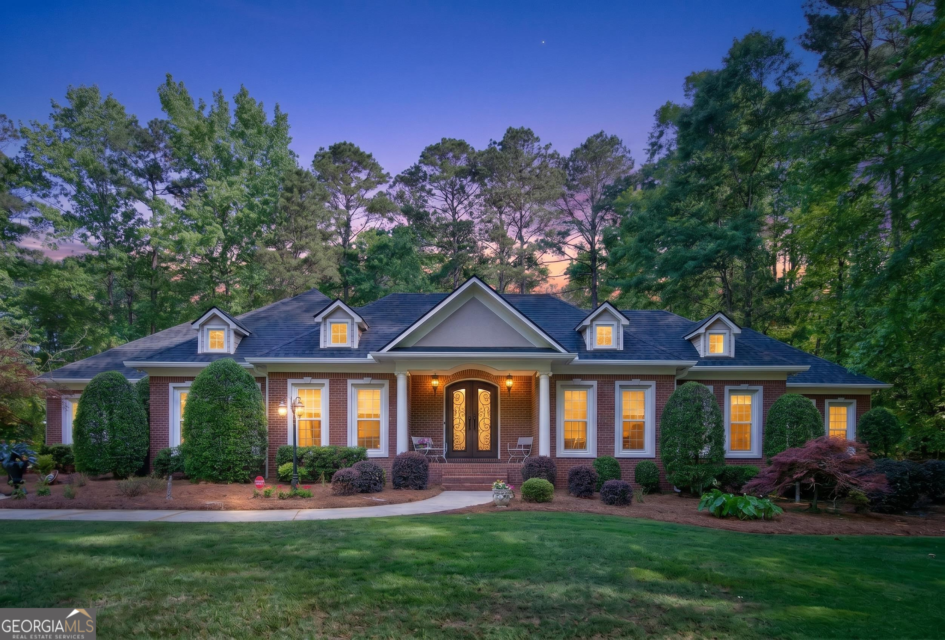 125 County Down Fayetteville GA 30215