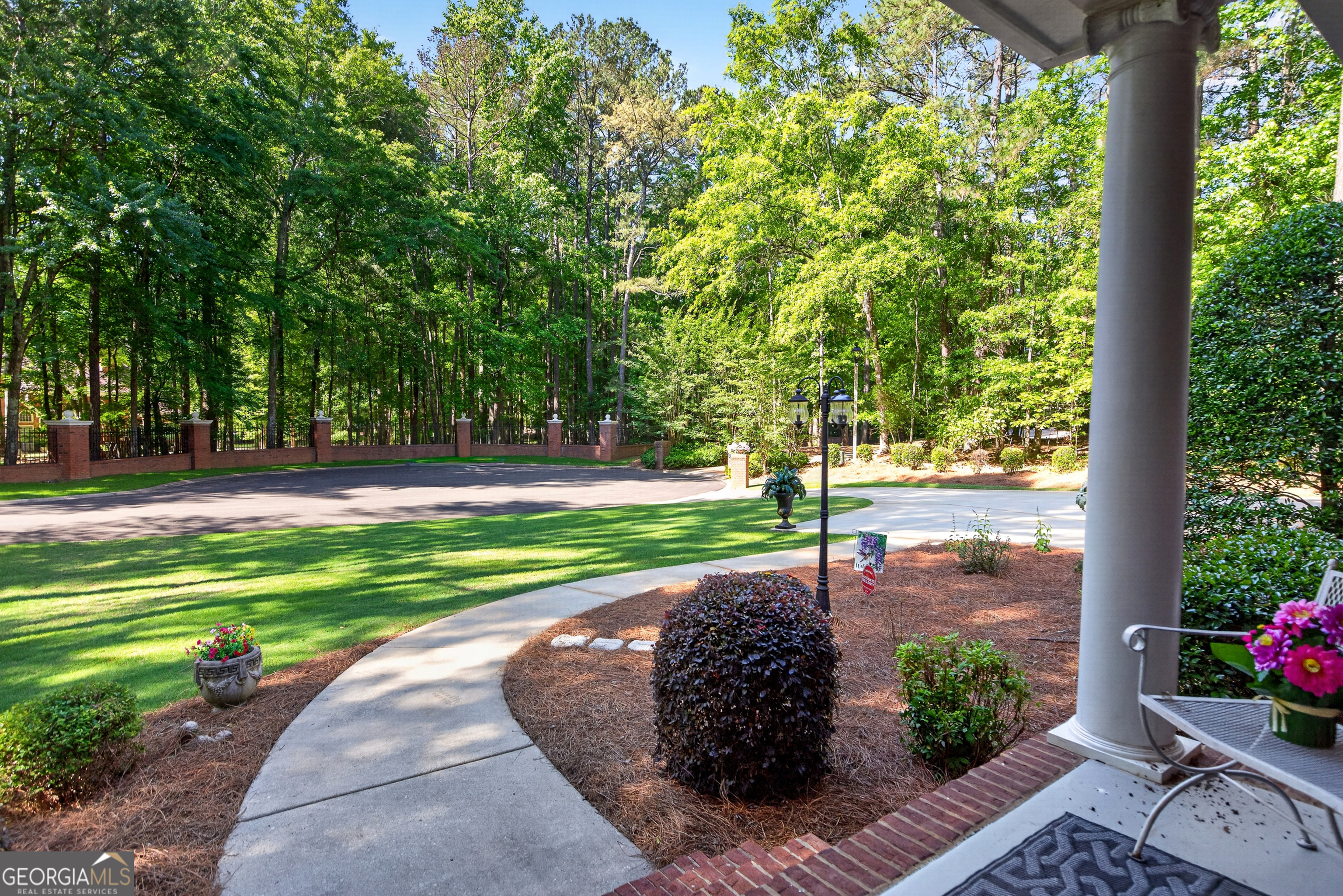 125 County Down Fayetteville GA 30215