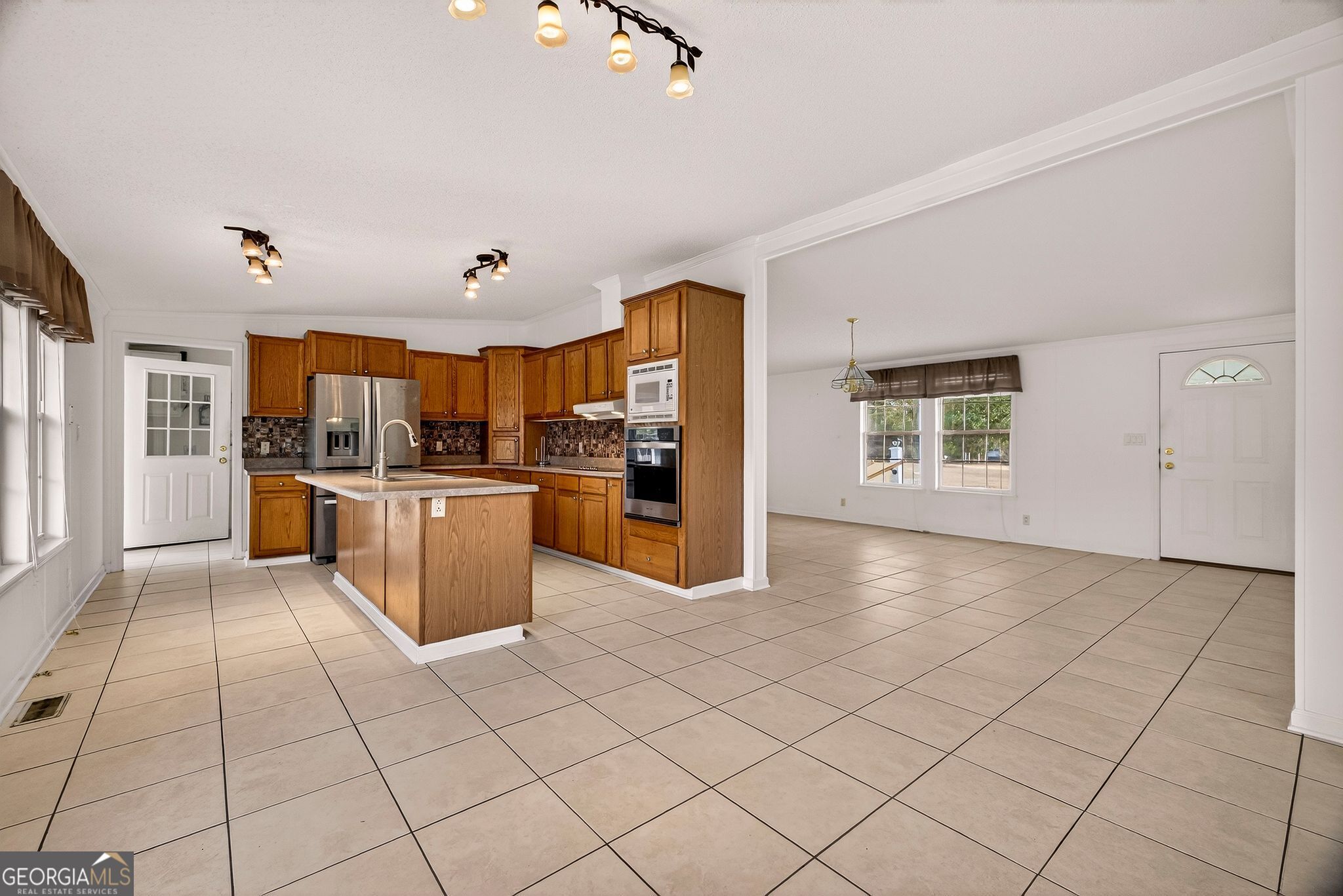 1323 Starling Road Pembroke GA 31321