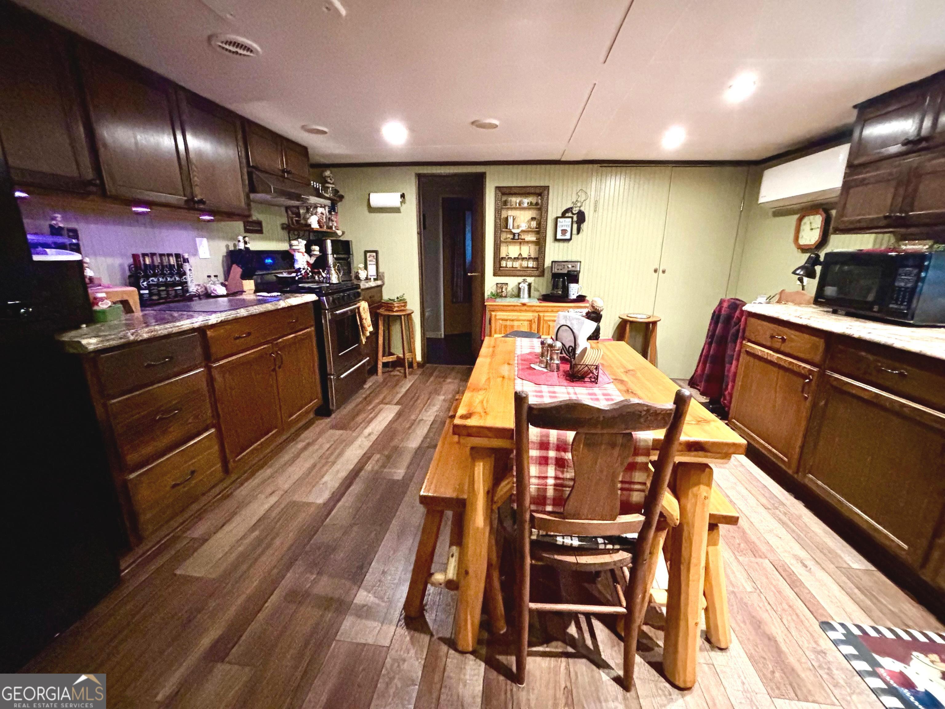 1215 Mountain Shadows Drive Cleveland GA 30528