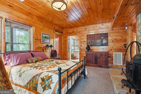 24 Indian Lake Road Mineral Bluff GA 30559