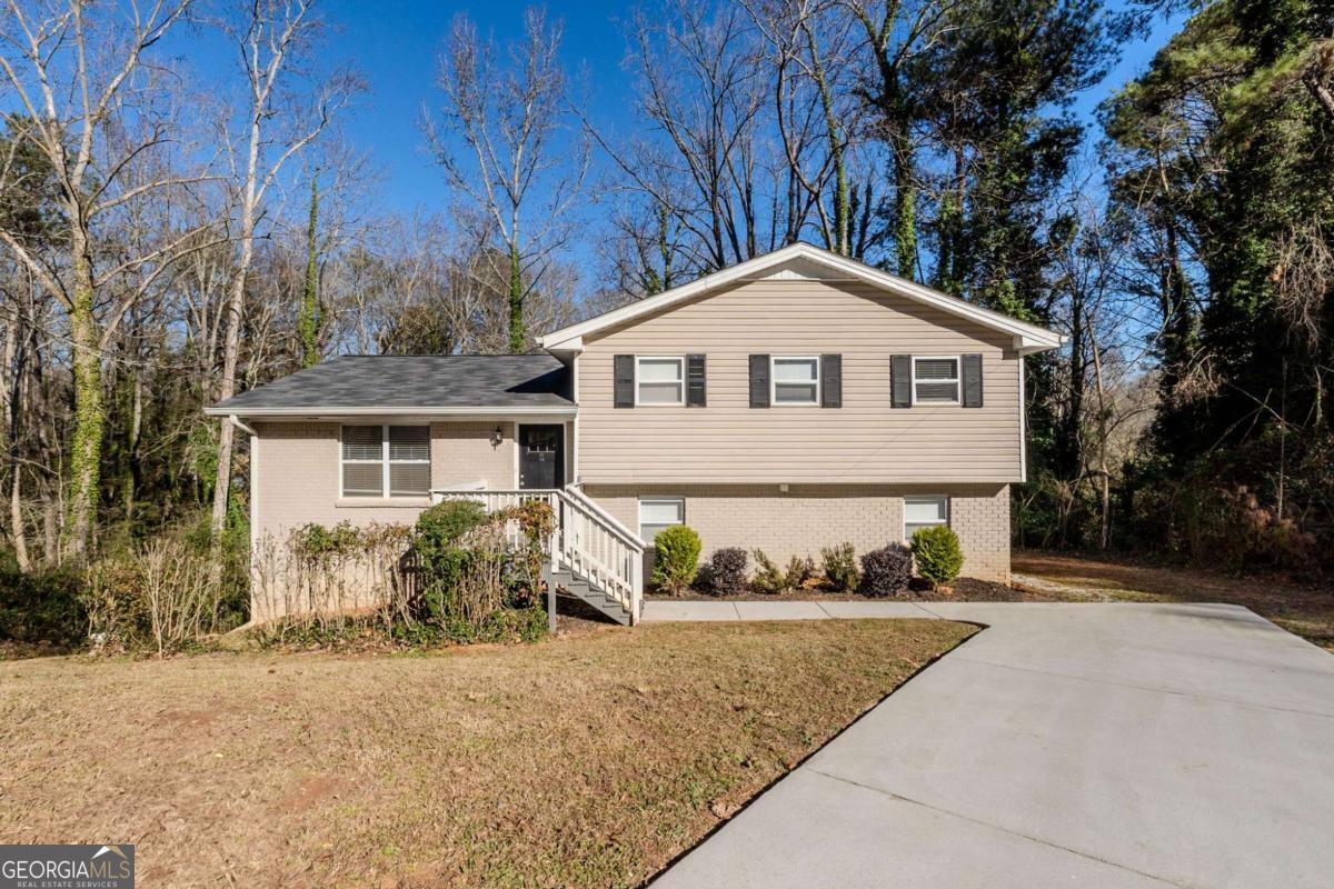4412 Rustic Wood Drive Stone Mountain GA 30083