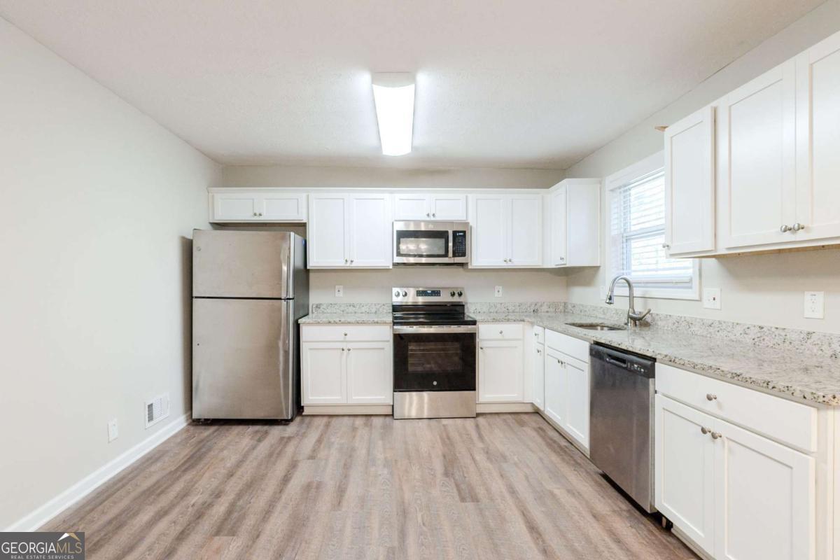4412 Rustic Wood Drive Stone Mountain GA 30083