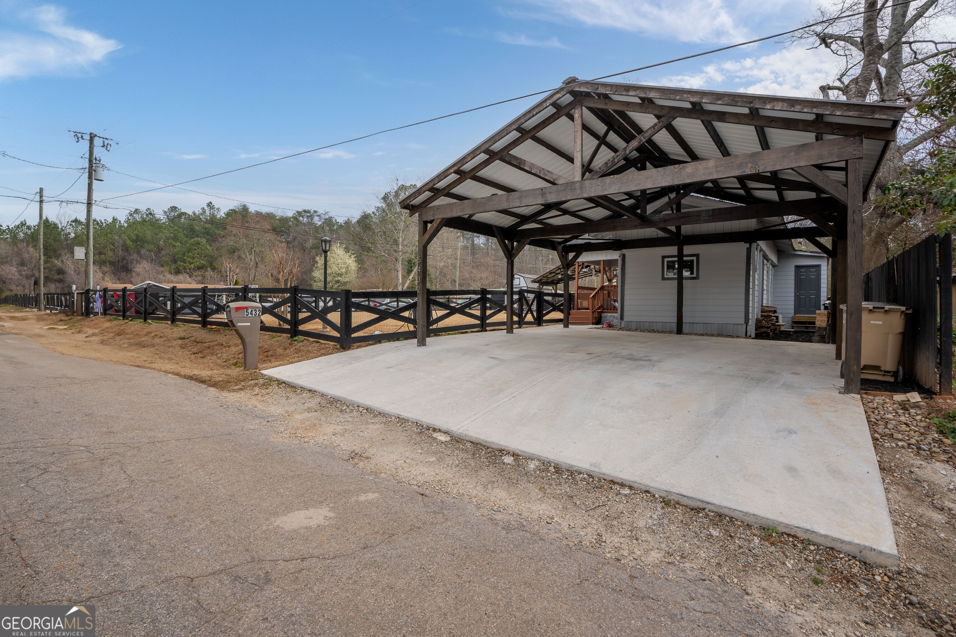 5432 Crystal Lake Drive Gainesville GA 30506