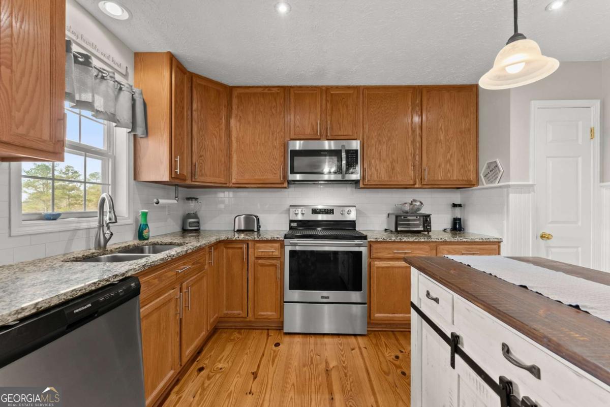 4264 Highway 105 Baldwin GA 30511