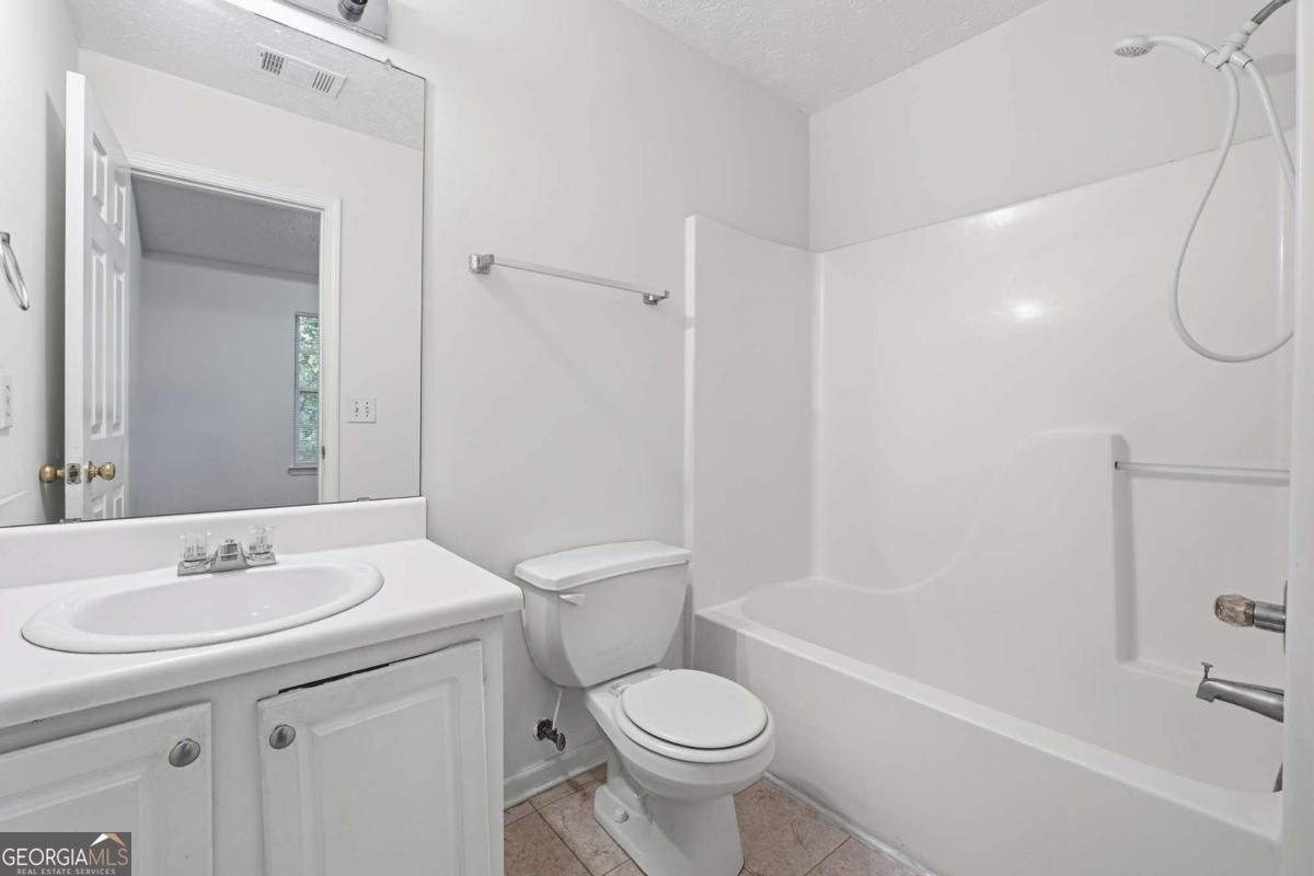 6080 Camden Forrest Cove Riverdale GA 30296