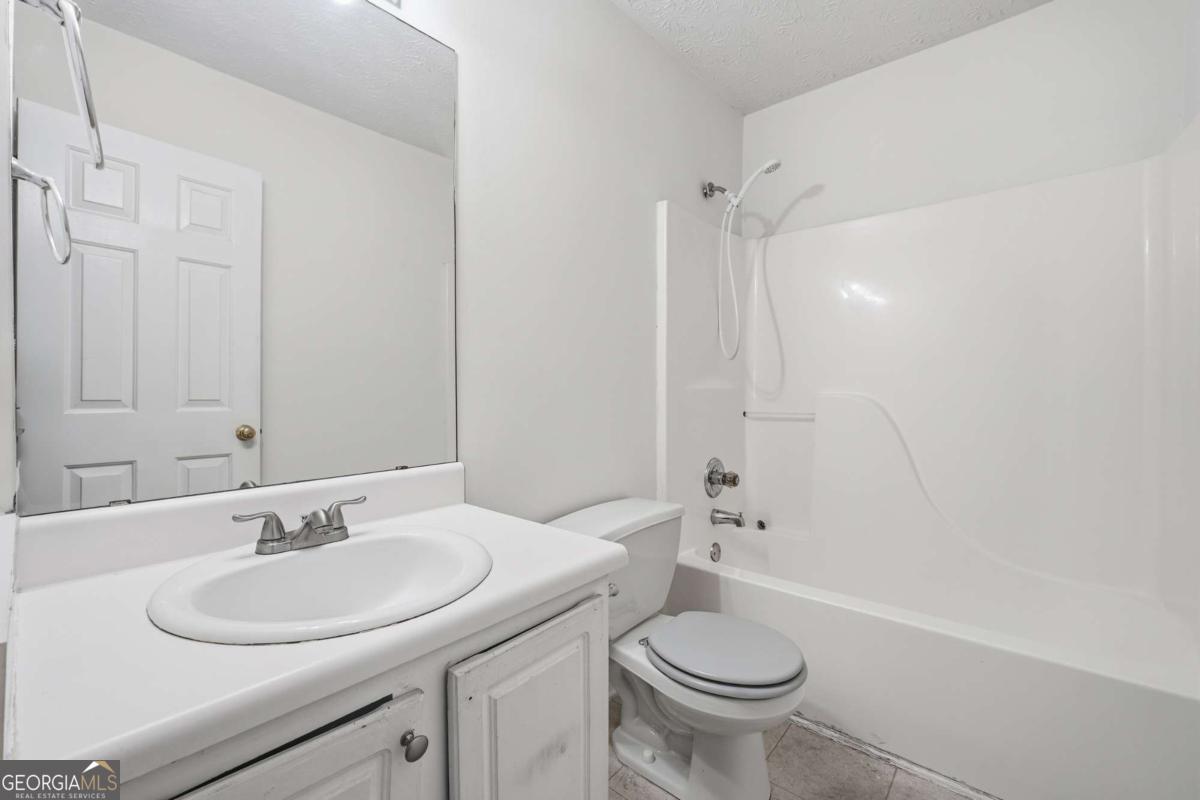 6080 Camden Forrest Cove Riverdale GA 30296