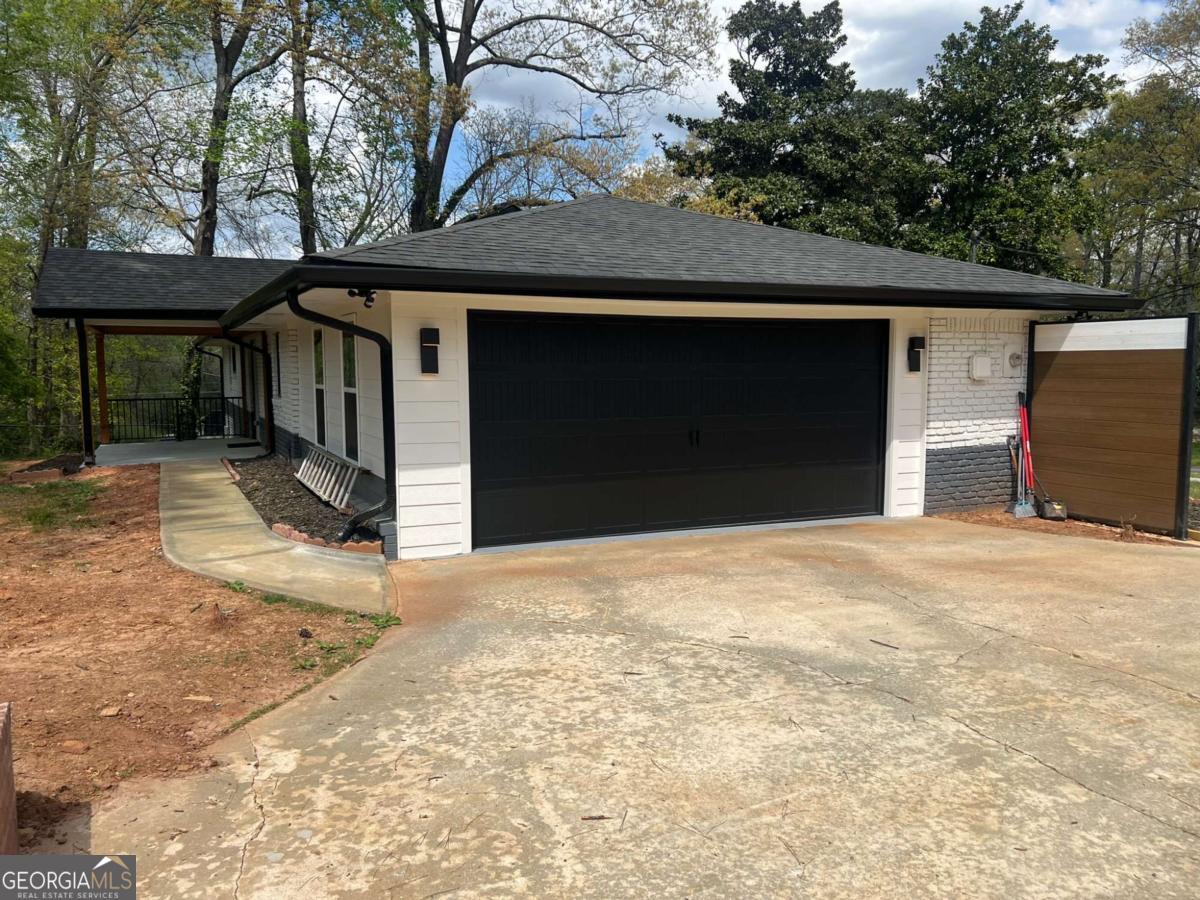 1747 Glenhaven Circle Decatur GA 30035