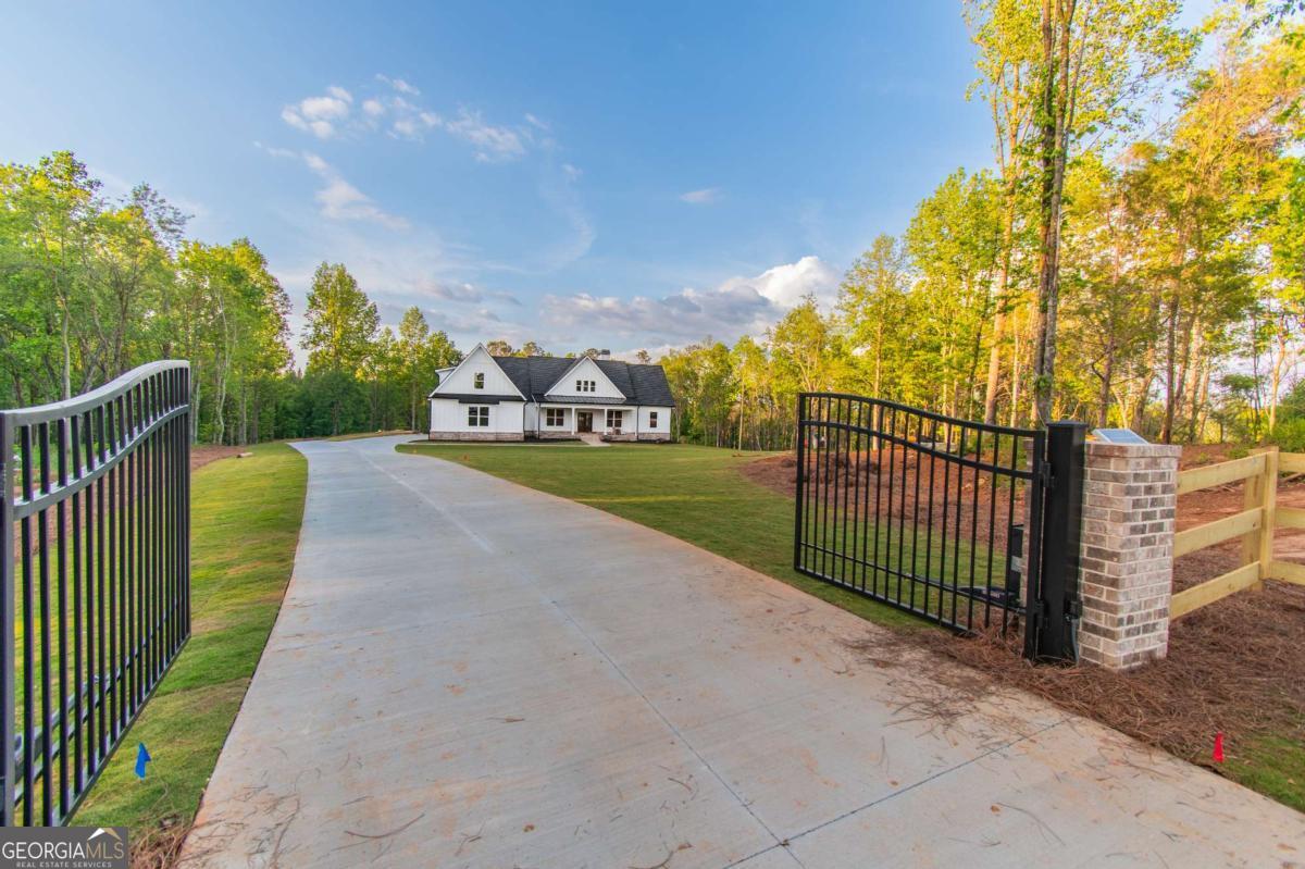 924 Browning Road Fairmount GA 30139