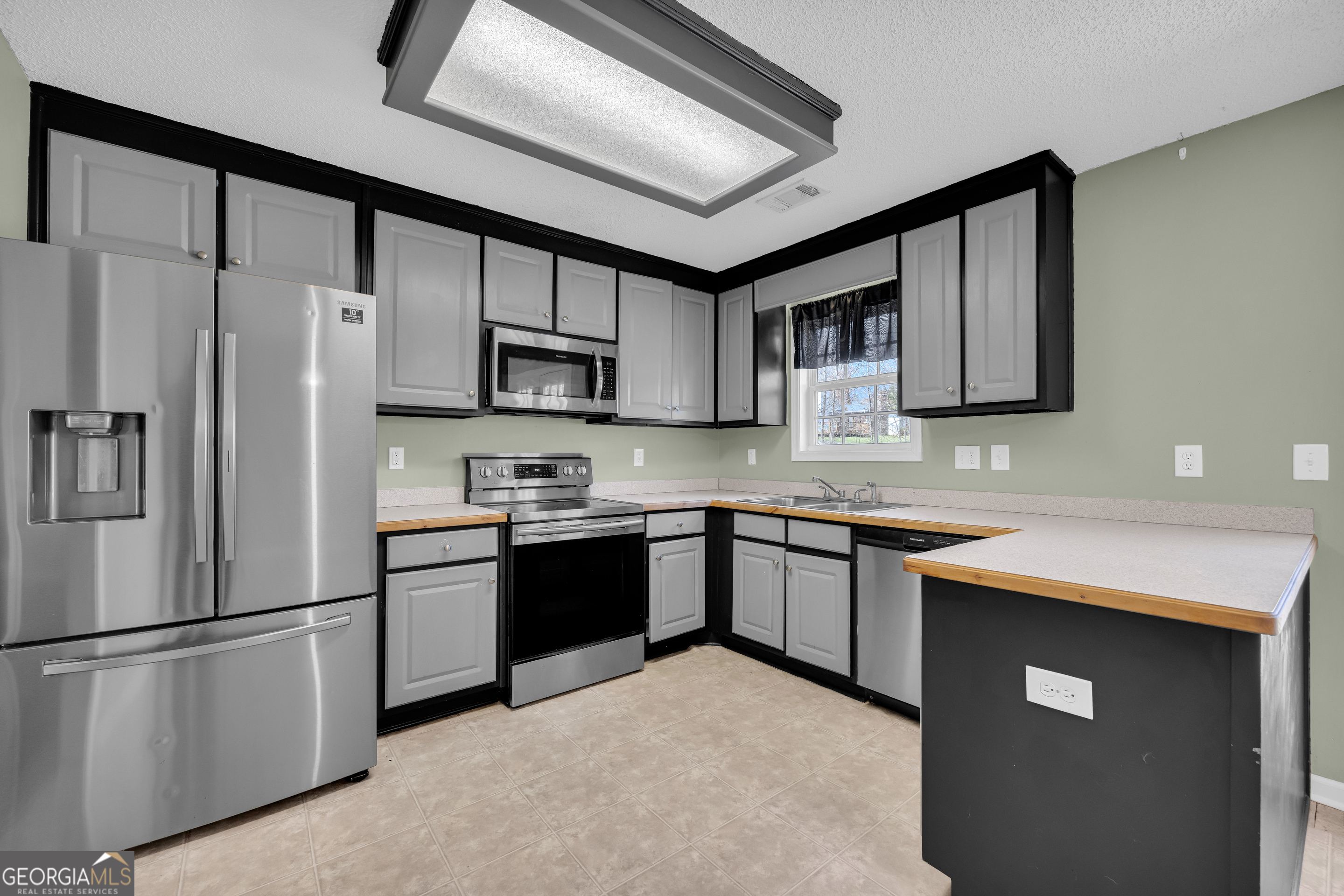 910 Ivy Hills Circle Mount Airy GA 30563