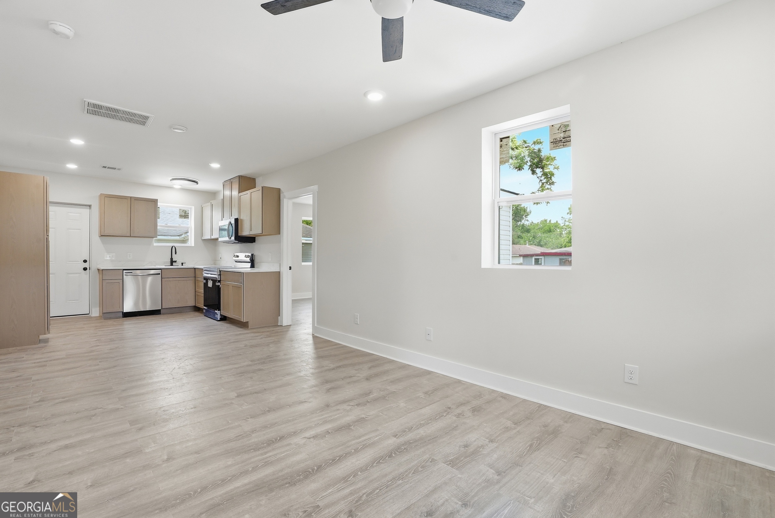 211 Jenks Street Savannah GA 31415