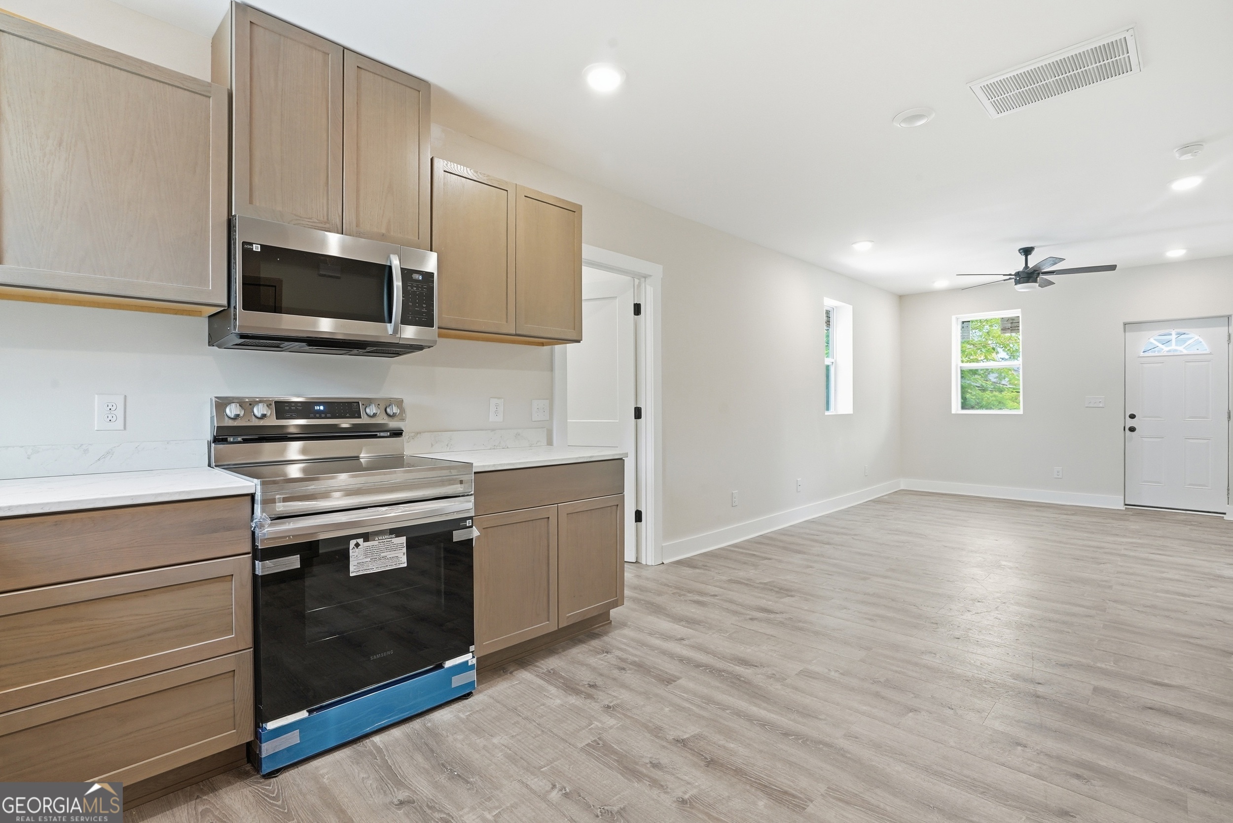211 Jenks Street Savannah GA 31415