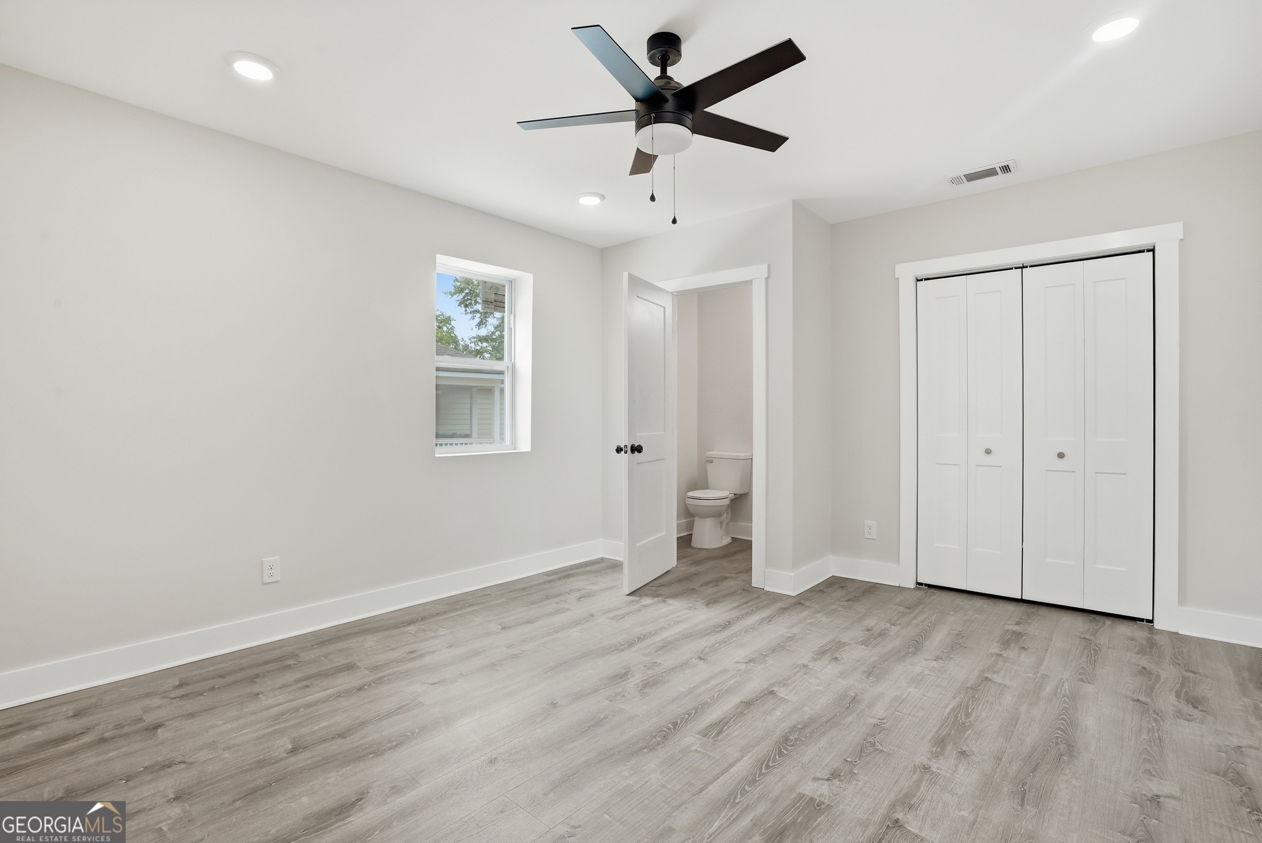 211 Jenks Street Savannah GA 31415
