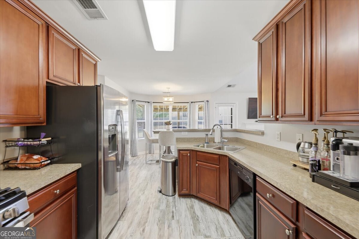 1201 Pendley Point Hampton GA 30228