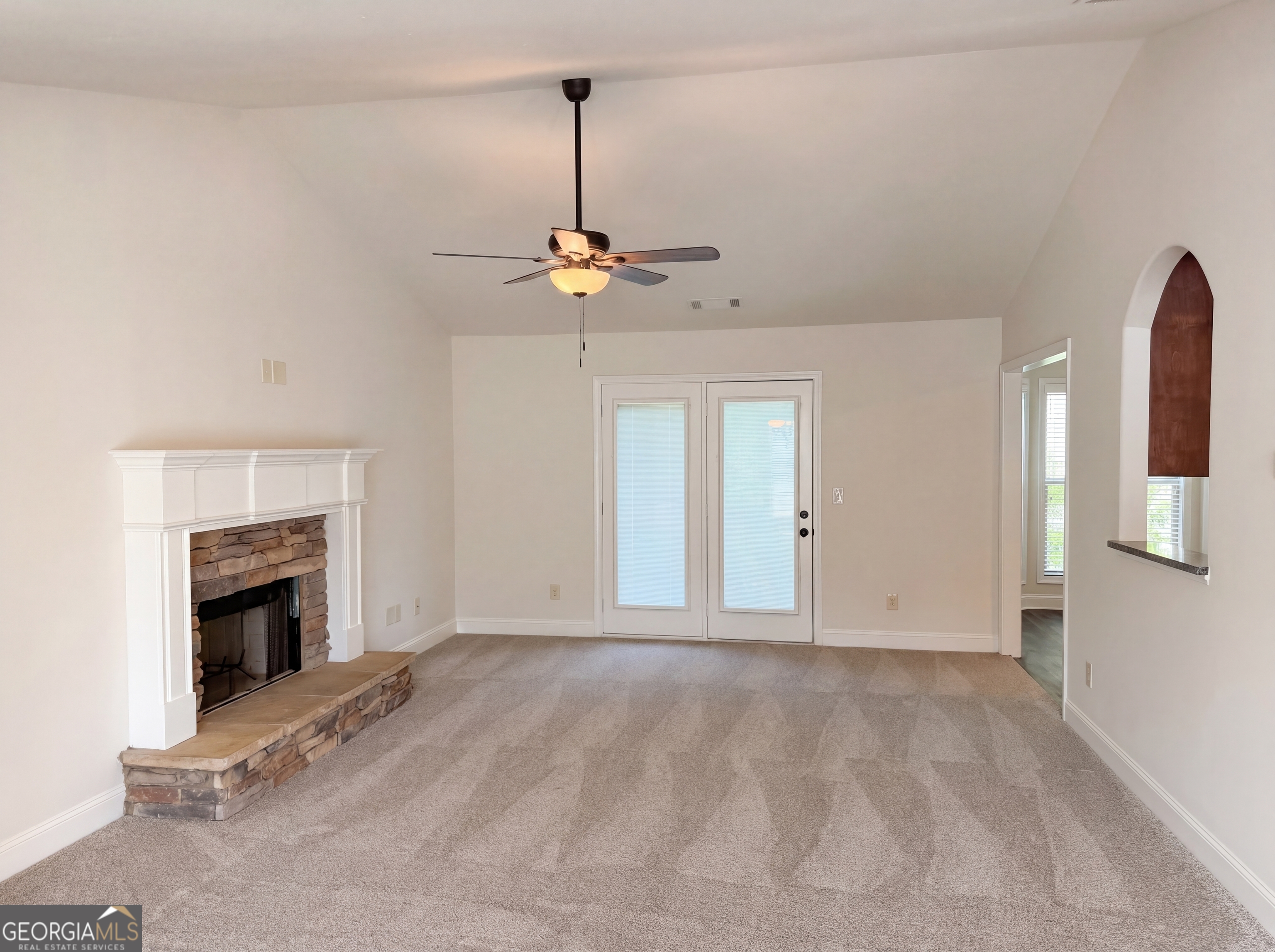 1948 Paynes Point Winder GA 30680
