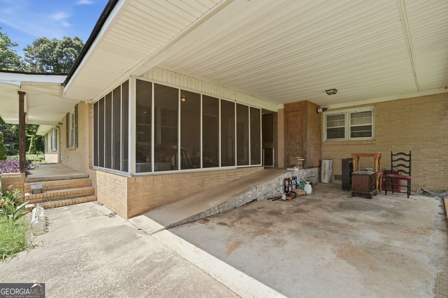 264 School Street Gillsville GA 30543