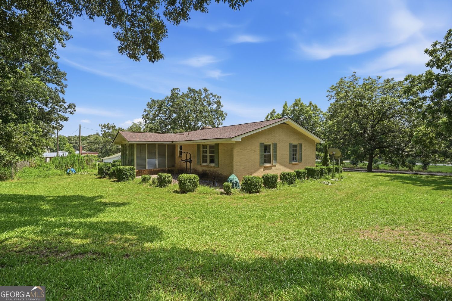 264 School Street Gillsville GA 30543