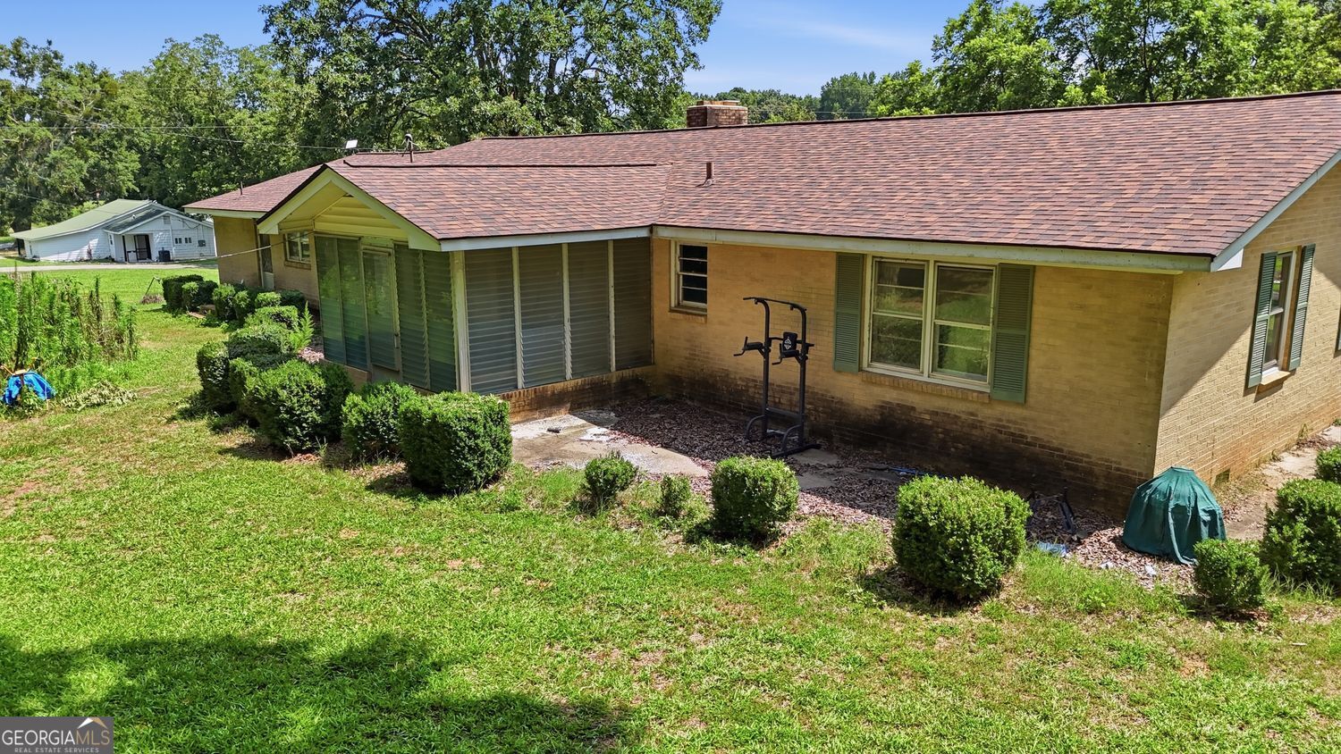 264 School Street Gillsville GA 30543