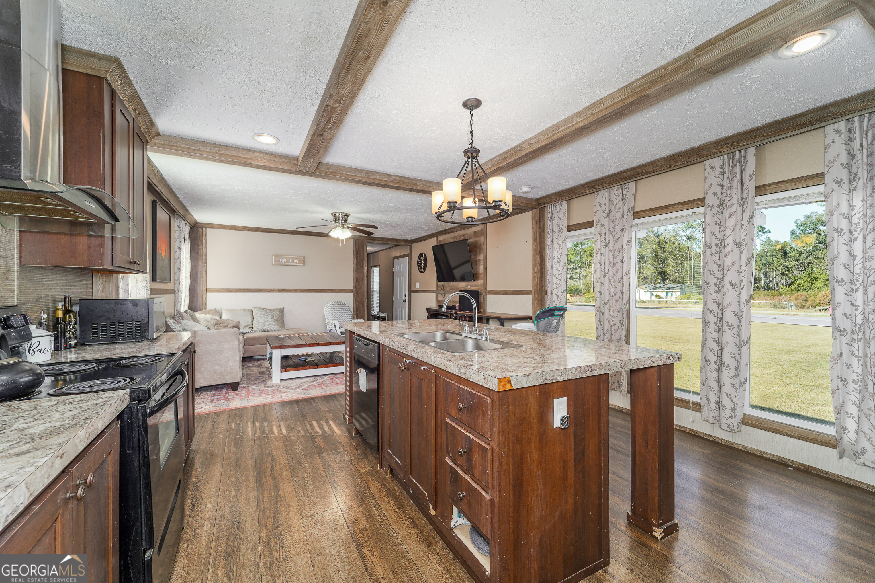 877 Leland Smith Road Homerville GA 31634