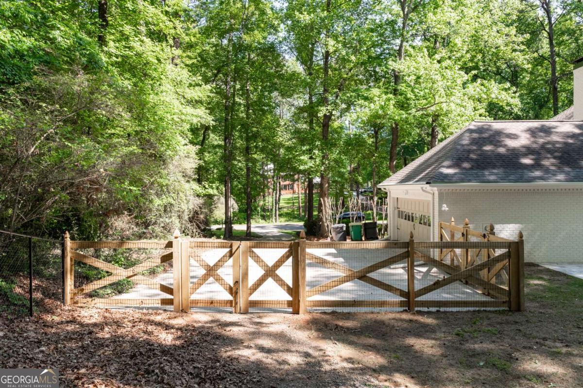 1080 Willow Bend Roswell GA 30075