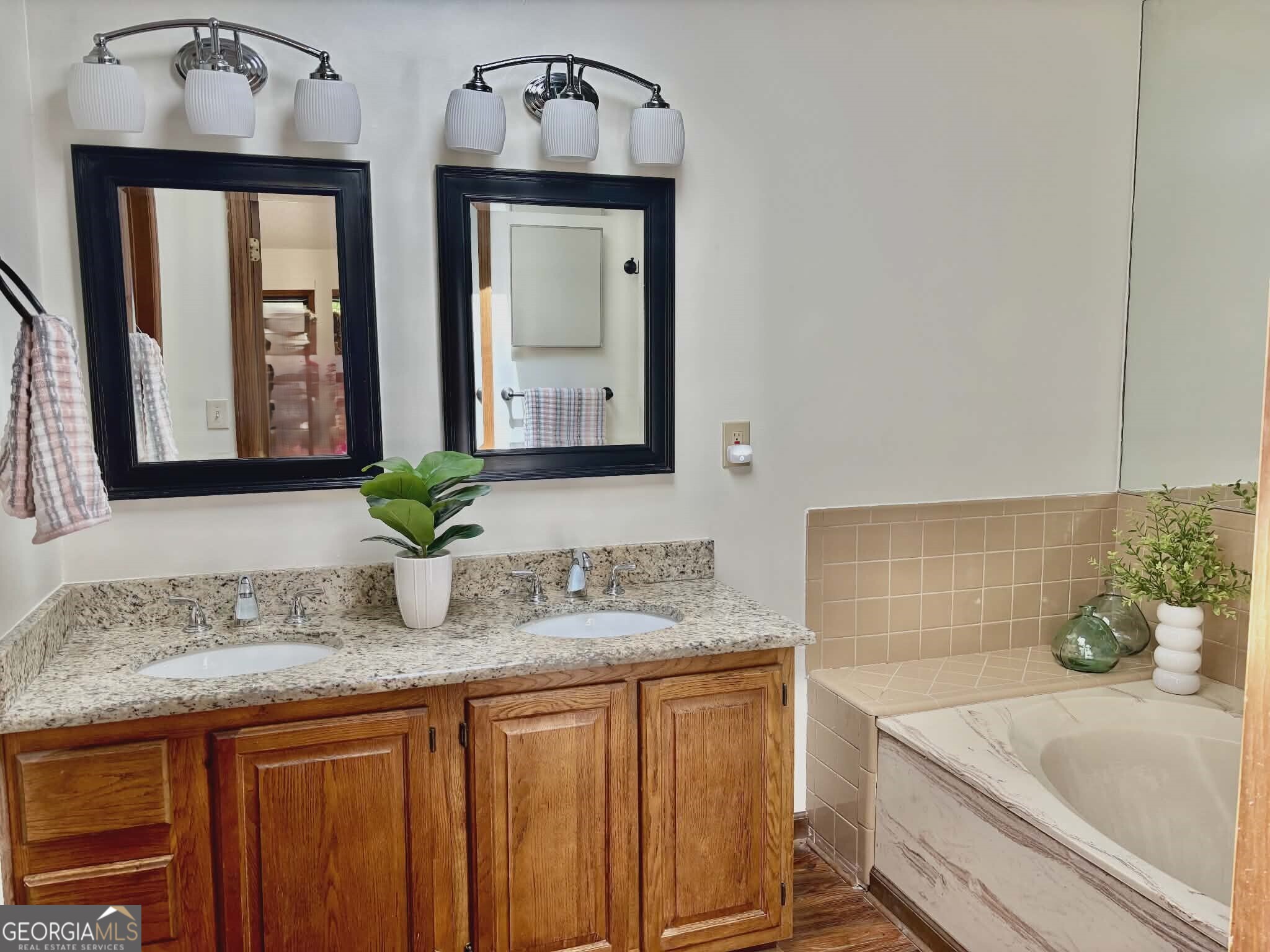 340 Farm Path Roswell GA 30075