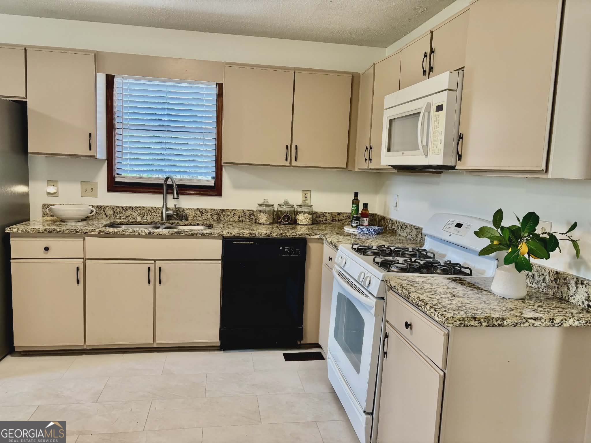 340 Farm Path Roswell GA 30075
