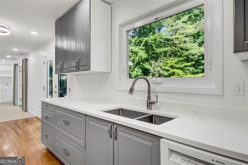 5080 Nesbit Ferry Lane Sandy Springs GA 30350