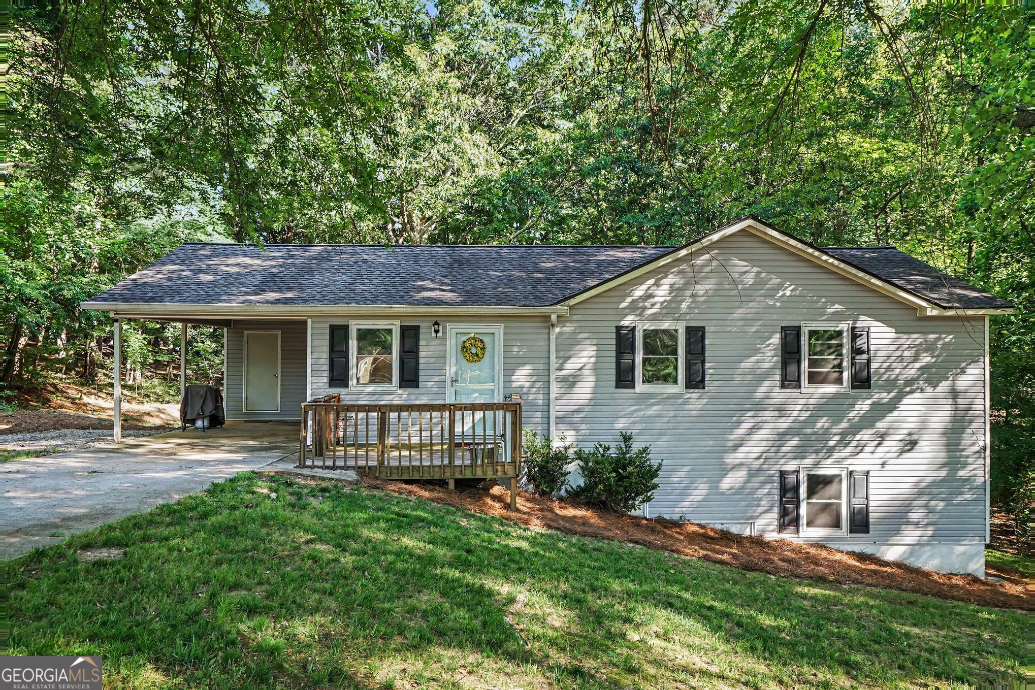 2262 Everett Court Loganville GA 30052