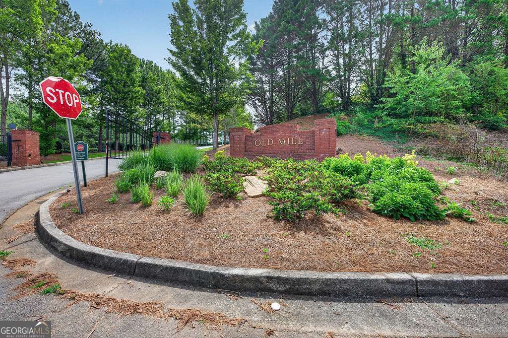 121 Mill Pond Lane Calhoun GA 30701