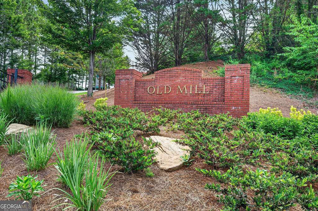 121 Mill Pond Lane Calhoun GA 30701