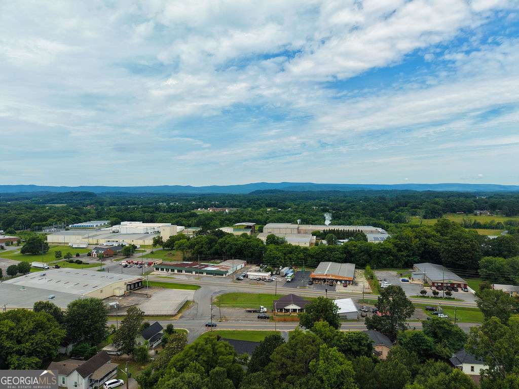 121 Mill Pond Lane Calhoun GA 30701