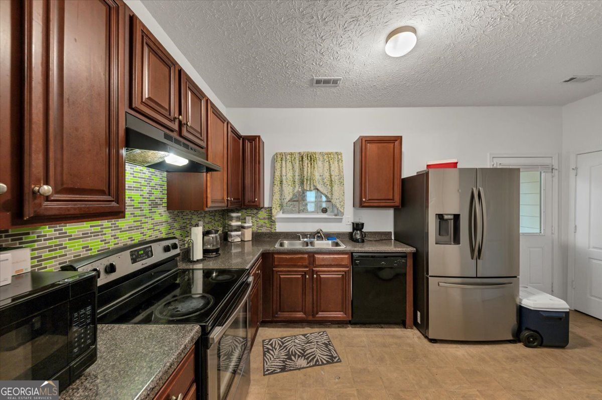 6888 Mountain Circle Riverdale GA 30274