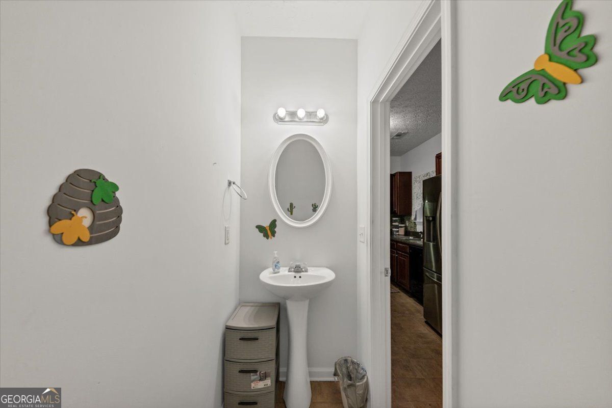 6888 Mountain Circle Riverdale GA 30274