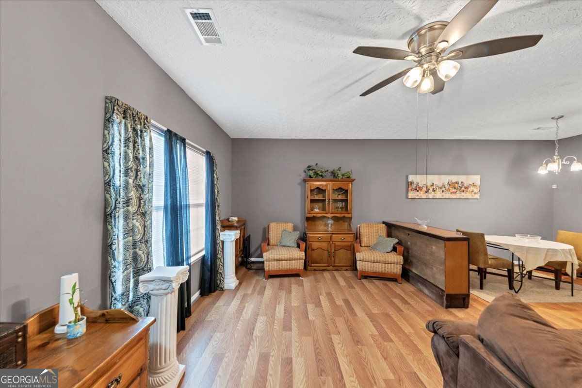 6888 Mountain Circle Riverdale GA 30274