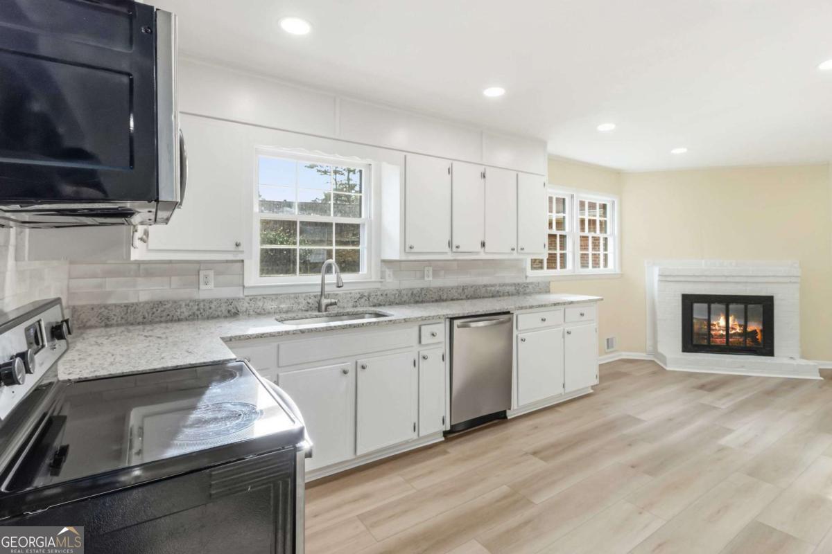5524 Laurel Lane NW Lilburn GA 30047