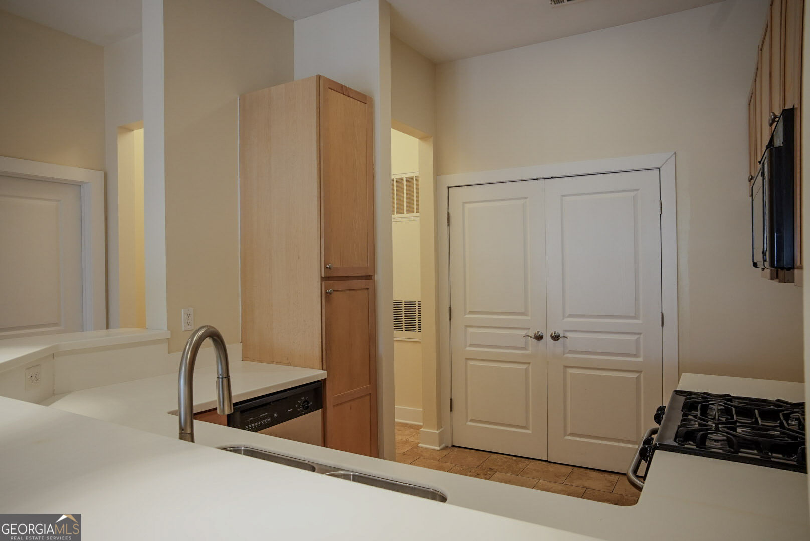 799 Hammond Drive Sandy Springs GA 30328