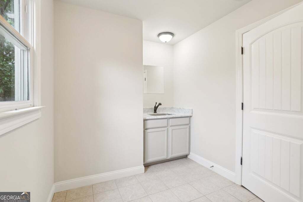 274 Rockyford Road NE Atlanta GA 30317