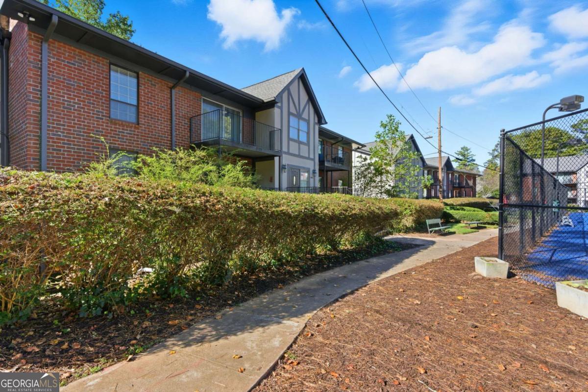 6851 Roswell Road Sandy Springs GA 30328