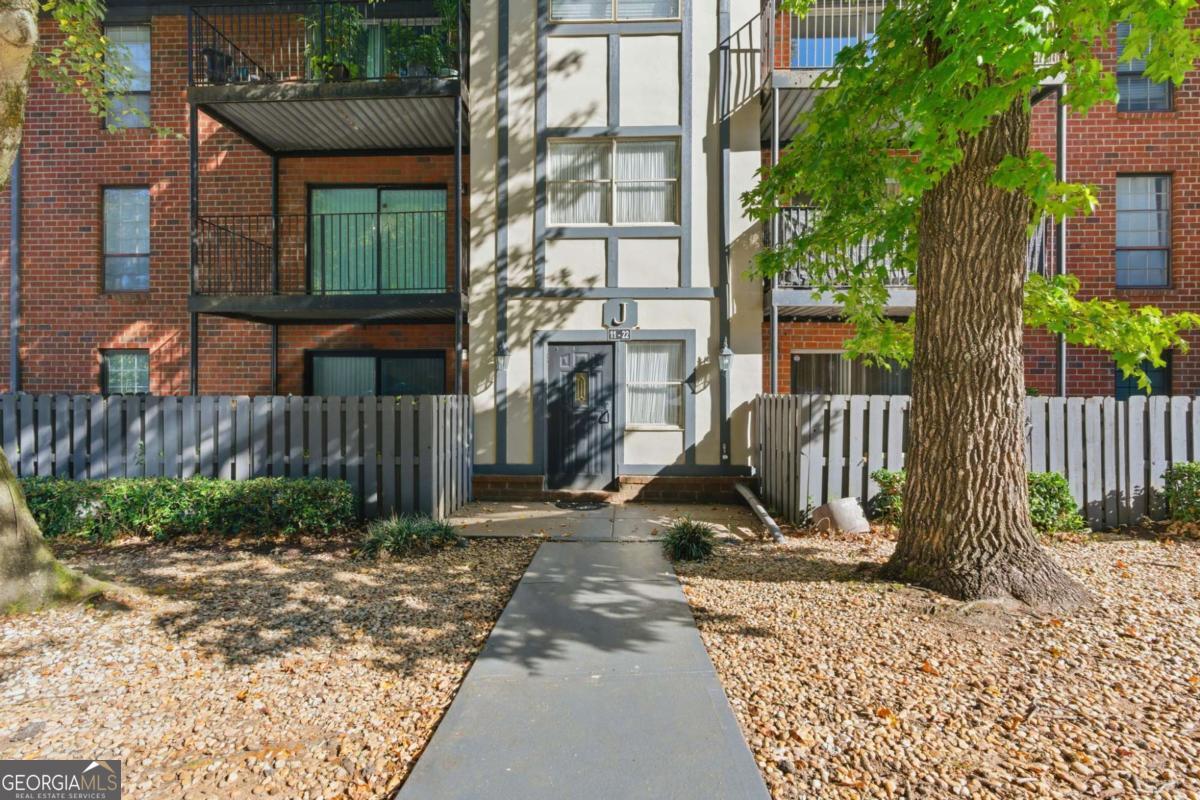 6851 Roswell Road Sandy Springs GA 30328