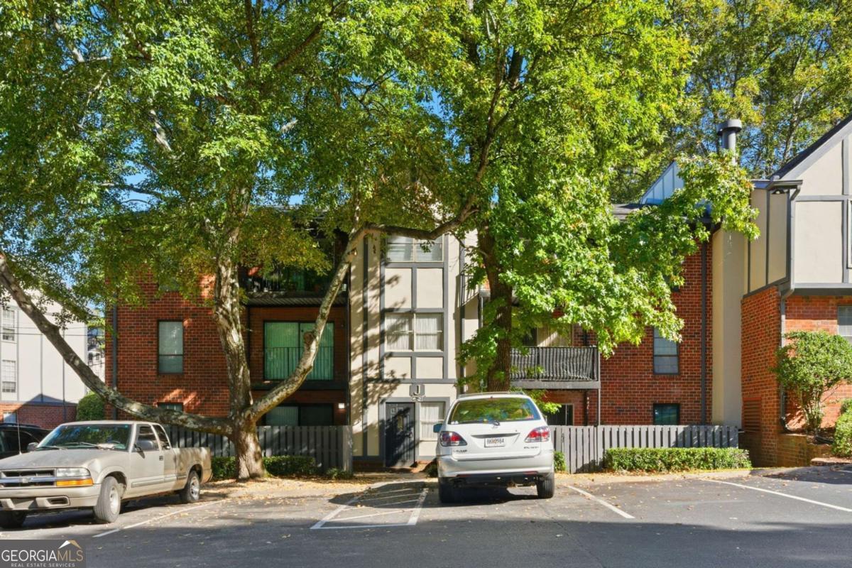 6851 Roswell Road Sandy Springs GA 30328