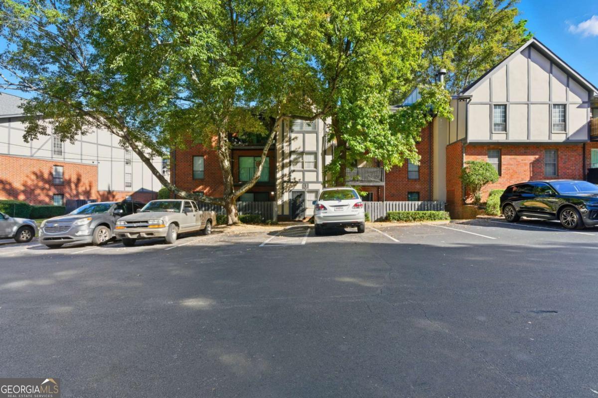 6851 Roswell Road Sandy Springs GA 30328