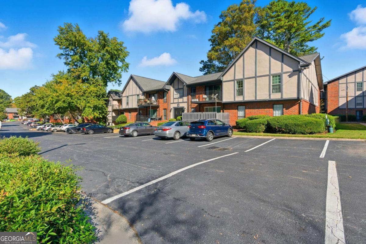 6851 Roswell Road Sandy Springs GA 30328