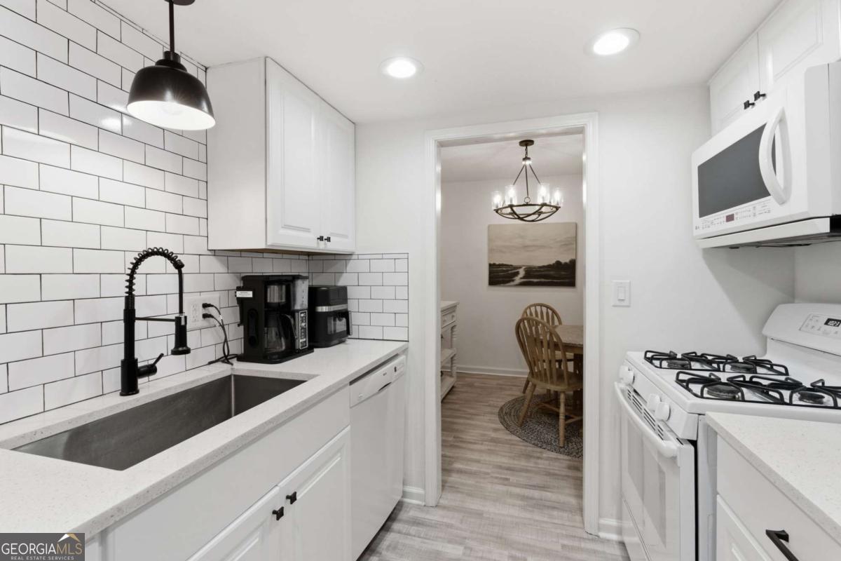 6851 Roswell Road Sandy Springs GA 30328