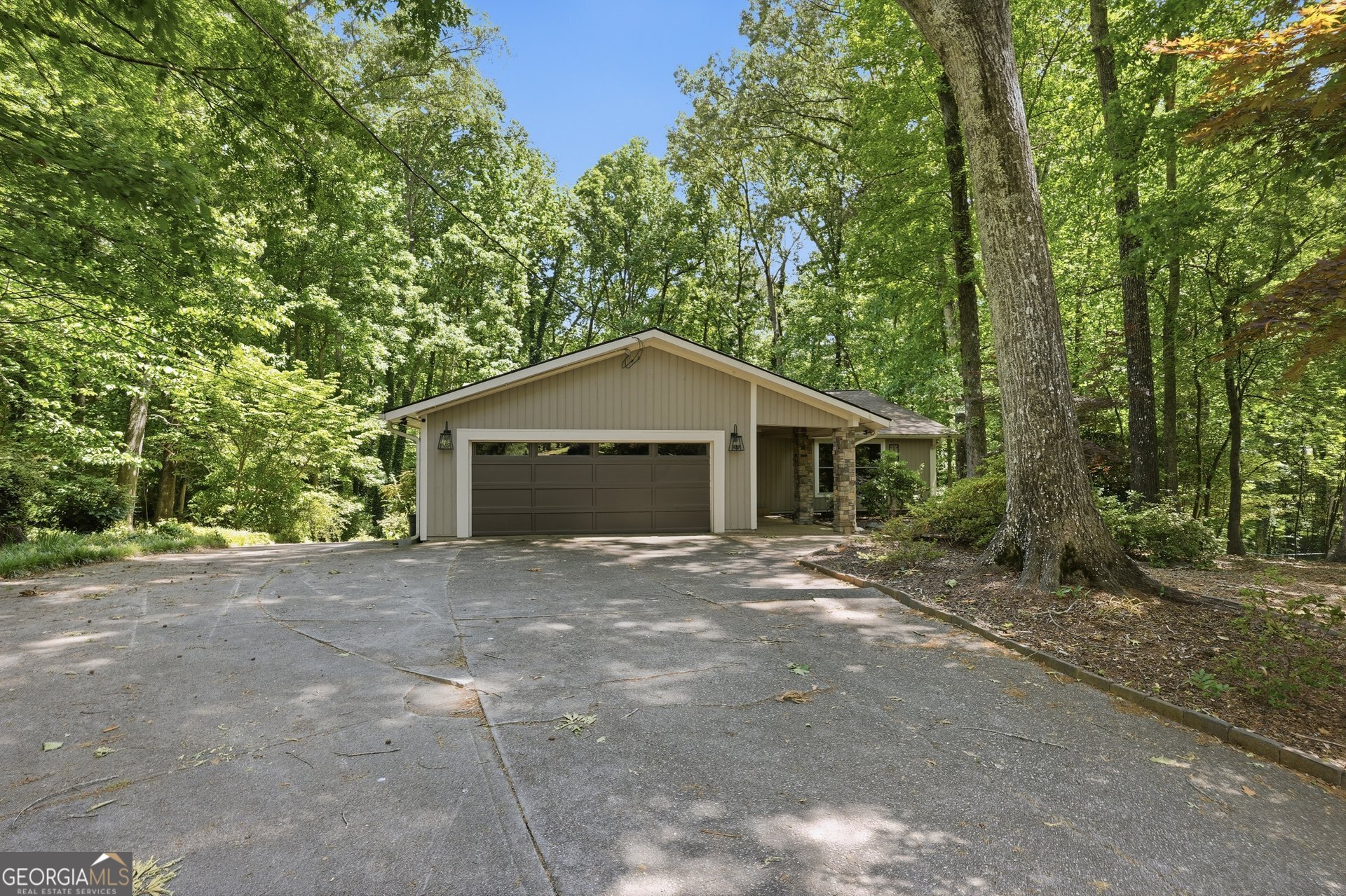 3662 Stonelake Court SW Lilburn GA 30047